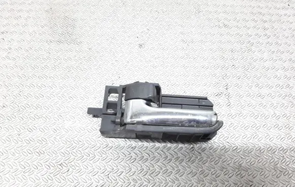 Toyota Avensis T250 Front door interior handle