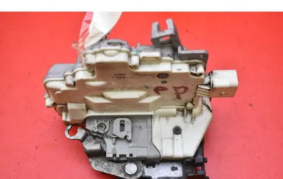 Seat Altea XL Front door lock 1P1837016