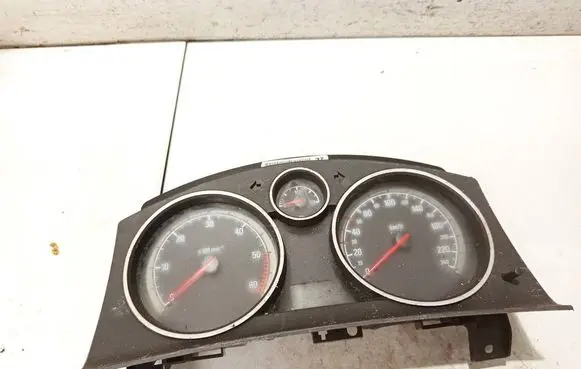 Opel Zafira B Speedometer (instrument cluster) 13225980