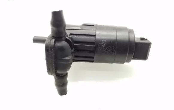 Alfa Romeo Giulietta Windscreen/windshield washer pump 71740942