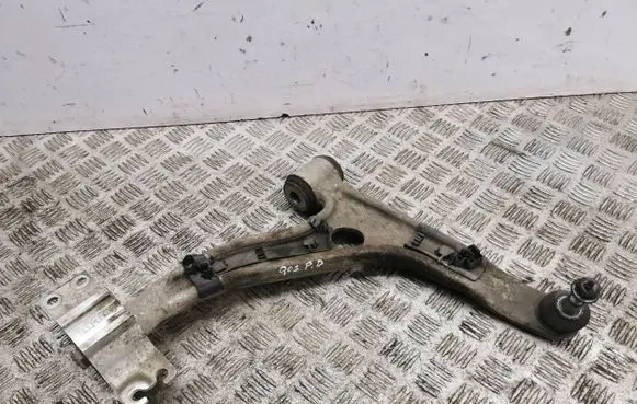 Infiniti Q30 Front lower control arm/wishbone