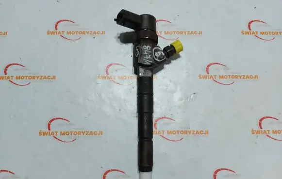 Opel Insignia A Fuel injector 0445110327