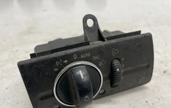 Mercedes-Benz E W211 Light switch 2115450904