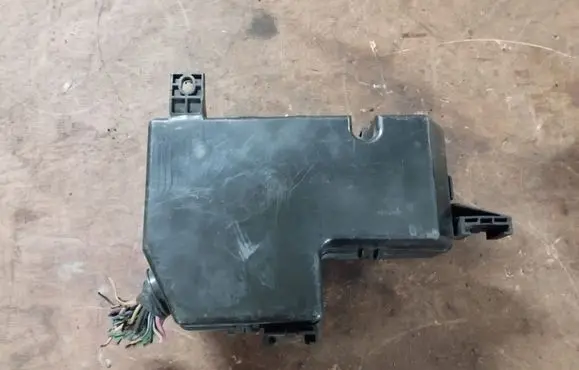 Dodge Durango I Fuse module P56021099AE
