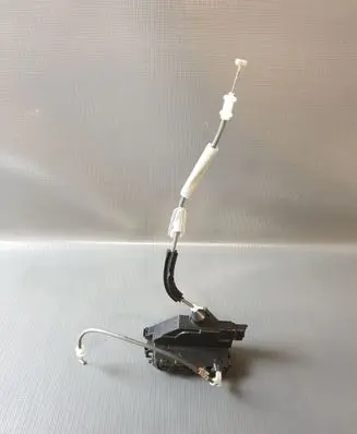 Opel Mokka B Front door lock PSA305590 16944087 448M1783M1