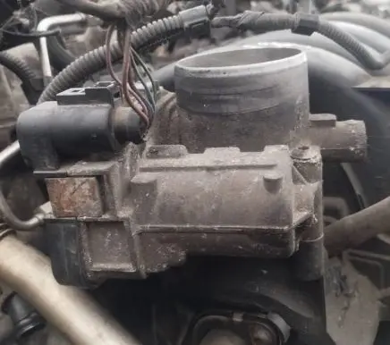 Volkswagen Golf V Throttle valve