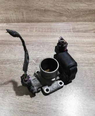 Toyota Corolla Verso AR10 Electric throttle body valve 1923002010