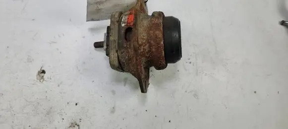 Land Rover Discovery 3 - LR3 Engine mount vacuum valve 