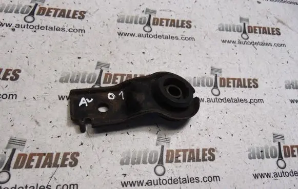 Toyota Avensis T220 Radiator mount bracket