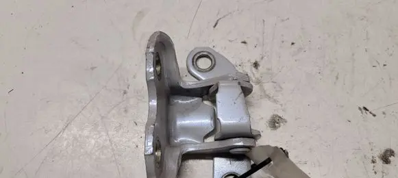 Lexus IS 220D-250-350 Front door upper hinge