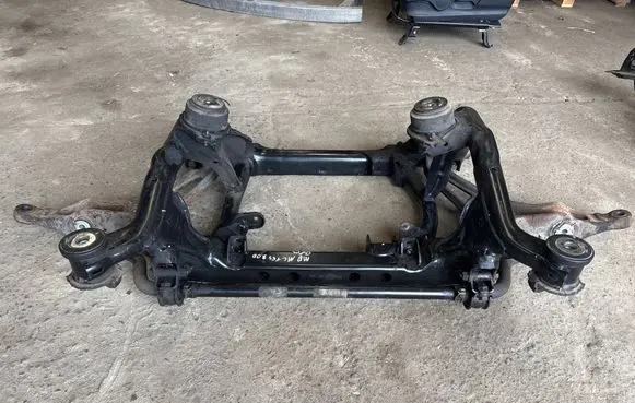 Mercedes-Benz ML W164 Front subframe 33711120B 33733L102 33733R088