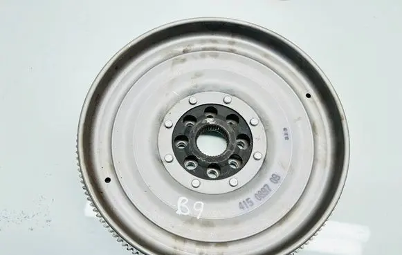 Mercedes-Benz A W176 Flywheel 415089709