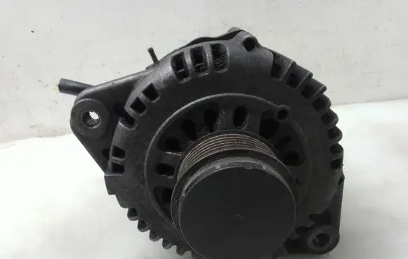 Opel Astra H Generator/alternator 
