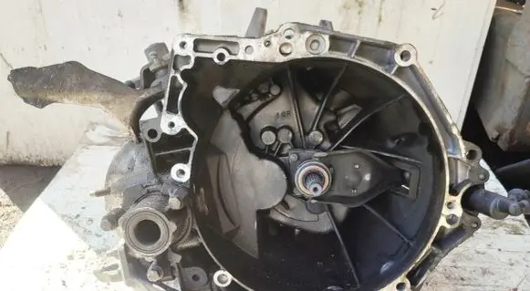 Peugeot 508 Manual 5 speed gearbox 20DM65