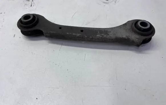 Rear control arm