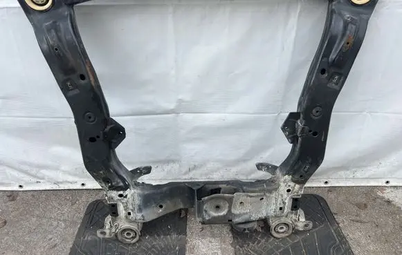 Opel Insignia B Front subframe 1070 46026383