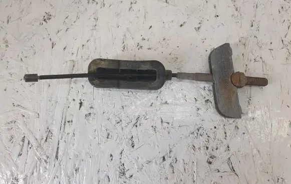 Ford Mondeo MK IV Hand brake release handle 11319328B01