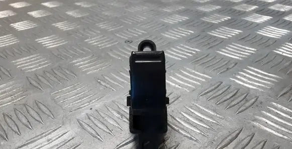 Nissan Almera Tino Electric window control switch 0517Z
