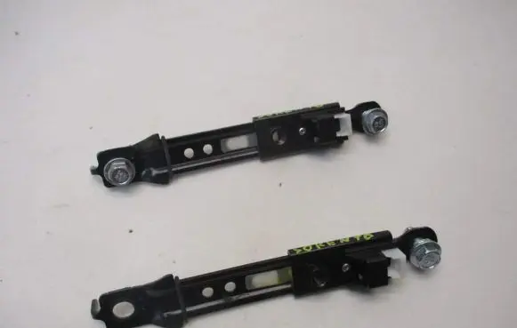 KIA Sorento Seat belt adjustment rail 