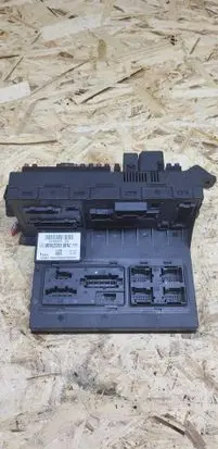 Mercedes-Benz E W211 Fuse module 2115453101 00007165A220