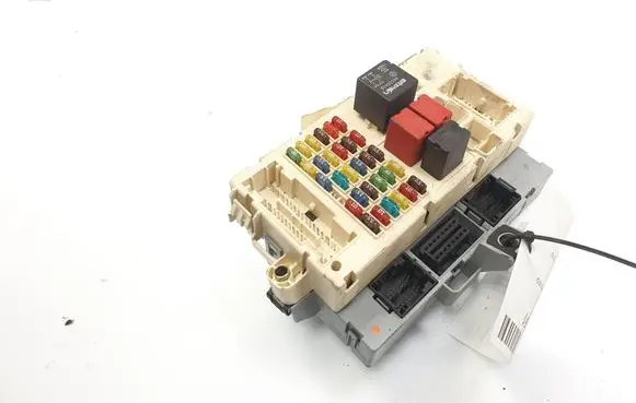 Alfa Romeo 147 Fuse module 51711428