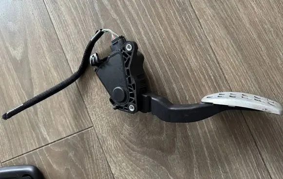 Renault Austral Accelerator throttle pedal 180023024R