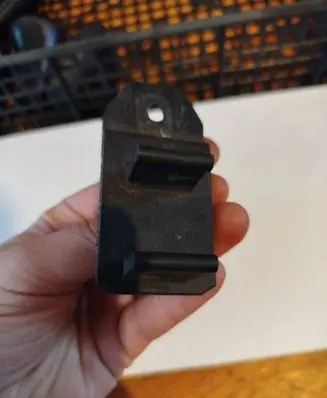 BMW 5 E39 Radiator mount bracket 2247896 ZPA804306F