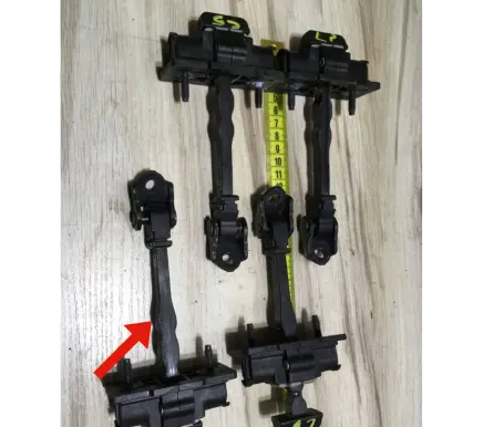 Citroen C5 Aircross Front door check strap stopper