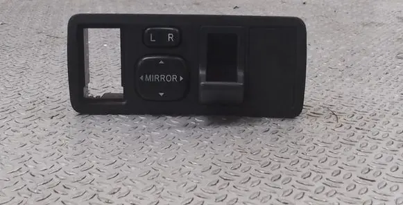 Toyota Corolla E120 E130 Wing mirror switch 777665
