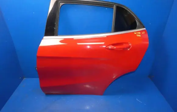 Mercedes-Benz GLA W156 X156 Rear door 