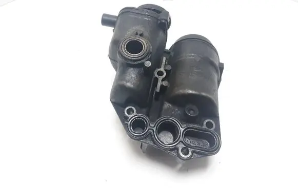 Volvo V70 Oil filter cover 08642839