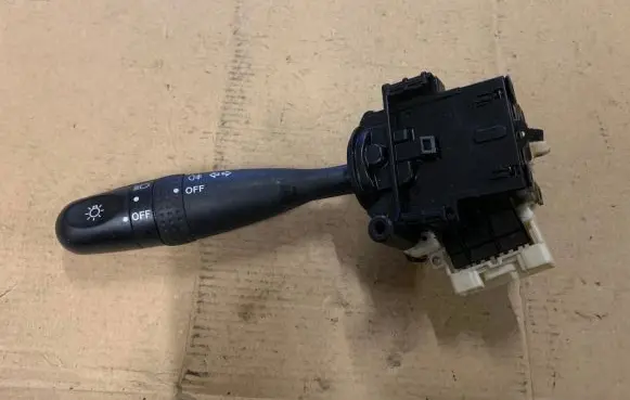 Suzuki Swift II Indicator stalk 173744