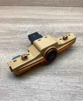 KIA Carens II Hazard light switch 937901D000