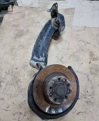 Volkswagen PASSAT B7 Rear wheel hub NOCODE