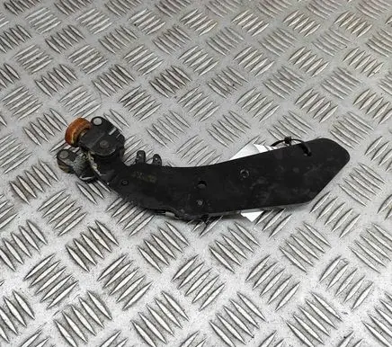 Mercedes-Benz Vito Viano W447 Sliding door upper roller guide/hinge A4477600747