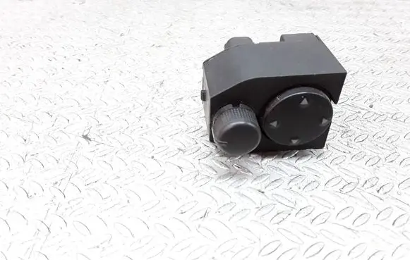 Audi A8 S8 D2 4D Wing mirror switch 8D0959565