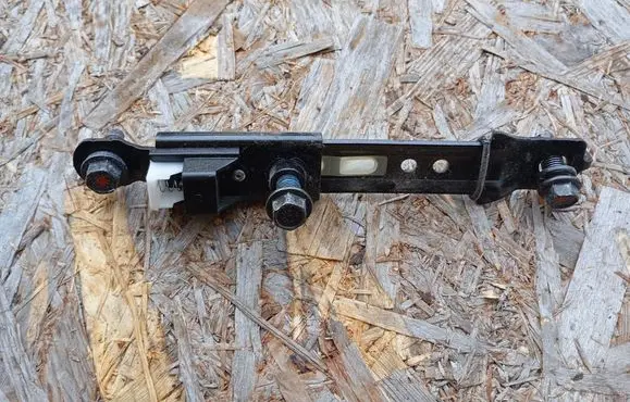 Hyundai i30 Seat belt height adjuster 