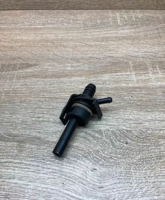 BMW 3 E36 Breather/breather pipe/hose 1726182