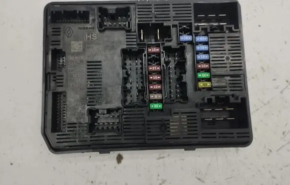 Nissan Qashqai J12 Fuse module 284B76RA0B