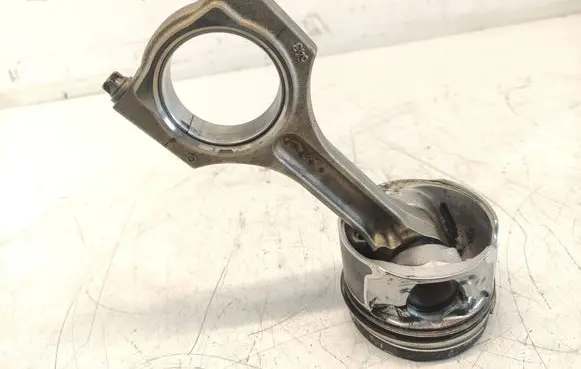 BMW 1 F20 F21 Piston with connecting rod 11248473777 11258519401