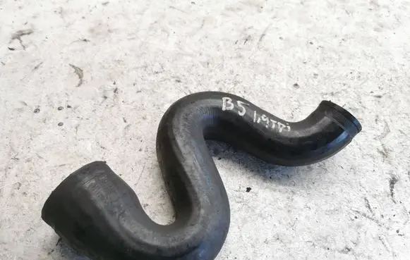 Audi A4 S4 B5 8D Intercooler hose/pipe 8d0145828c