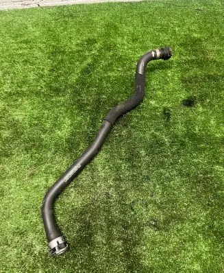 Mercedes-Benz E W213 Engine coolant pipe/hose A2135017600 18566687