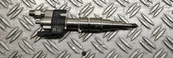 BMW 7 F01 F02 F03 F04 Fuel injector 7585261 10181010 INDEX-12