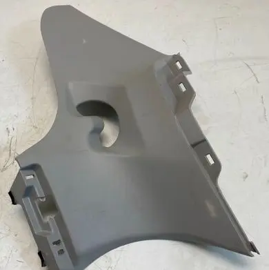 Toyota Sienna XL40 IV (D) pillar trim (bottom) 6258208070 6258008080