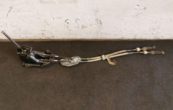 Toyota Auris E180 Gear shift cable linkage
