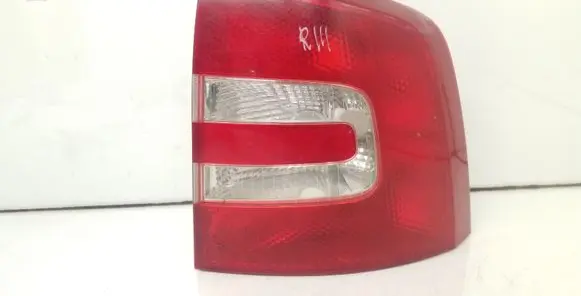Skoda Octavia Mk2 (1Z) Rear/tail lights 1Z9945096