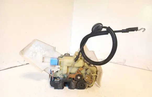 Volkswagen Polo IV 9N3 Rear door lock