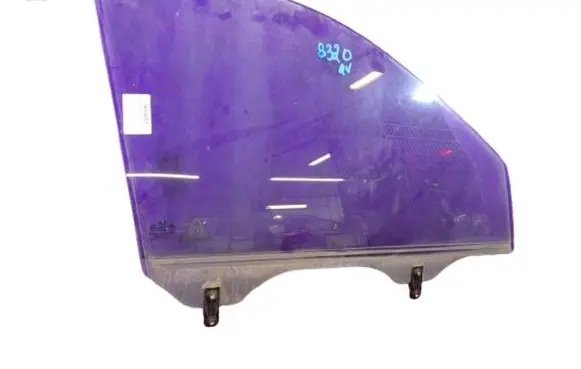 KIA Sportage Front door window glass four-door 