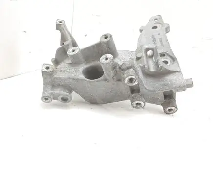 Peugeot Partner Engine mounting bracket 9674030280