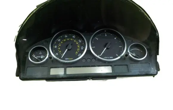 Land Rover Range Rover L322 Speedometer (instrument cluster) UP99